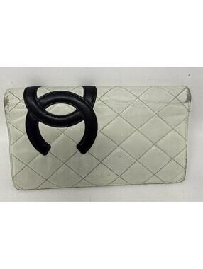 Chanel Vintage Ligne Cambon Yen Continental Wallet